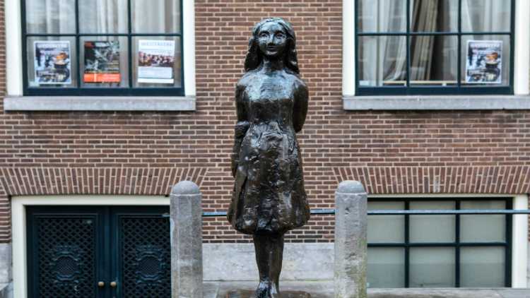 Je kunt Amsterdam niet verlaten zonder het Anne Frank Huis te bezoeken.