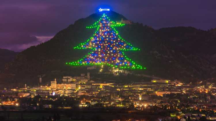 Gubbio albero di Natale più grande al mondo