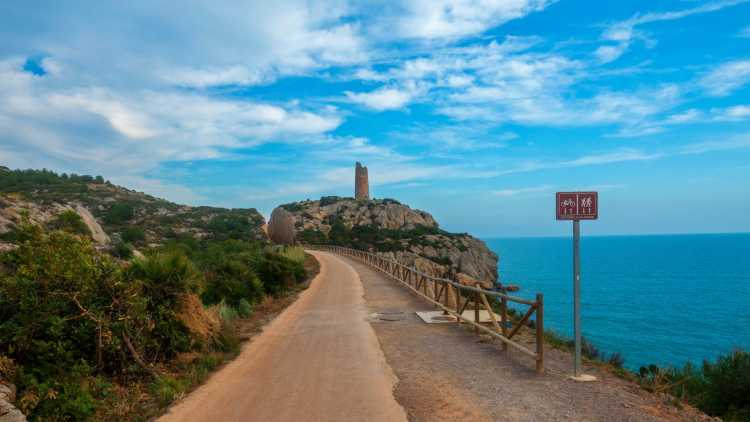 La vía verde es la ruta de senderismo más famosa de Benicasim.