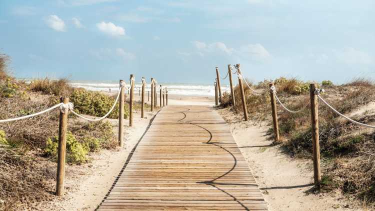 La playa de Canet de Berenguer es una de las playas más apreciadas y tranquilas de Castellón.