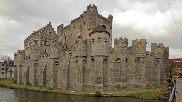 Châteaux en Belgique: Le château des comtes de Flandre