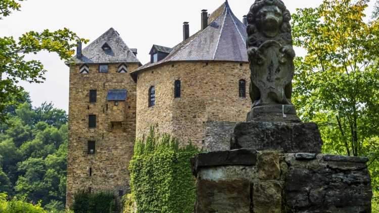 Châteaux en Belgique: Le château de Reinhardstein