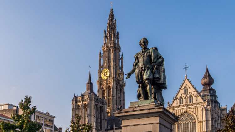 La statue Pierre Rubens à Anvers 