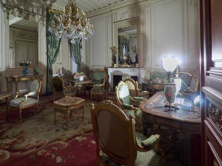 Salon du château de Puymartin